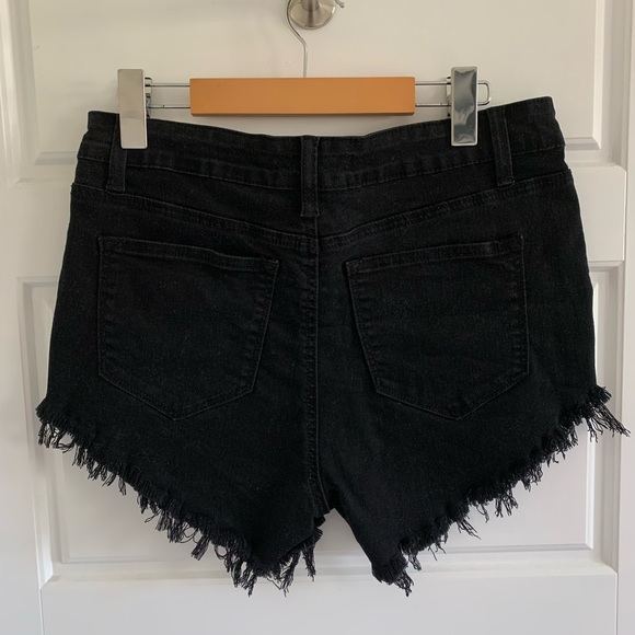 KanCan Frayed Hem Jean shorts - Size 29 - Picture 2 of 5